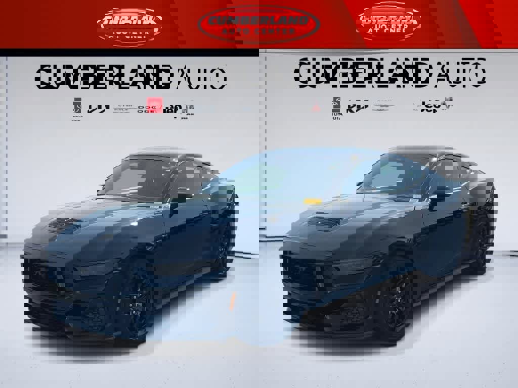 Used 2025 Ford Mustang GT RWD image 4