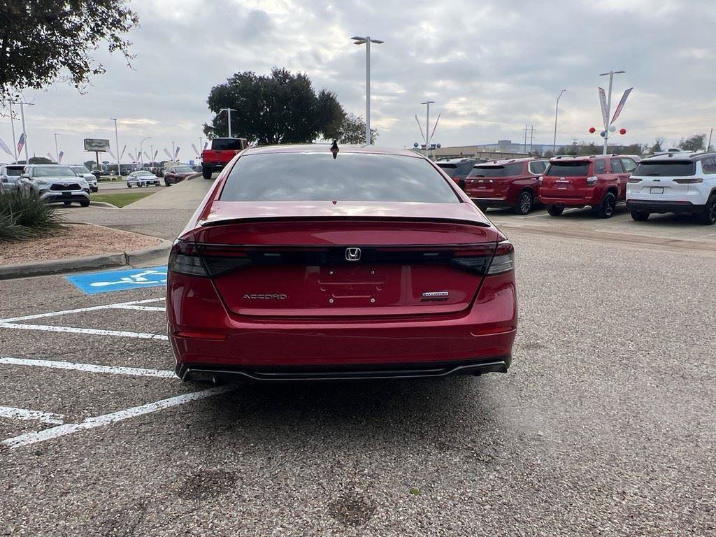 Used 2023 Honda Accord Sport image 4