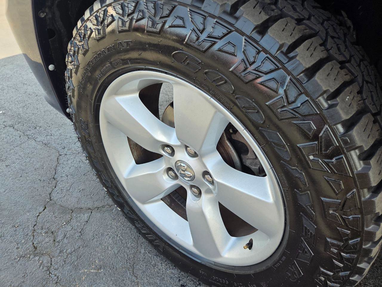 Used 2015 RAM 1500 Express image 10