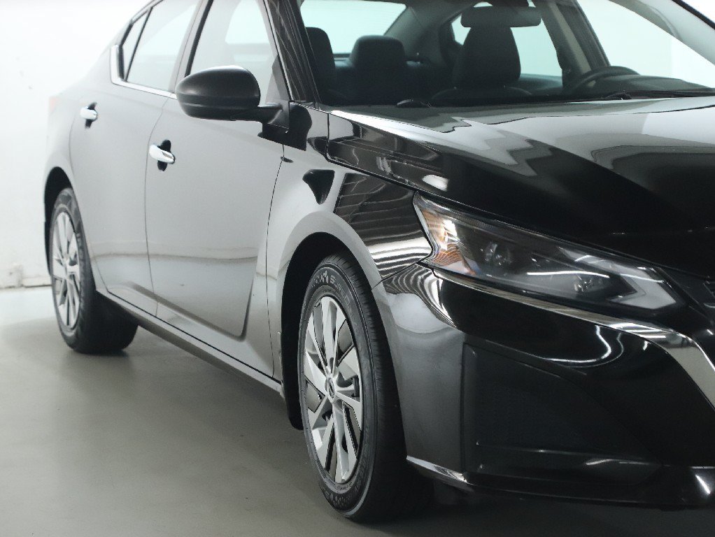 Used 2024 Nissan Altima 2.5 S FWD image 10
