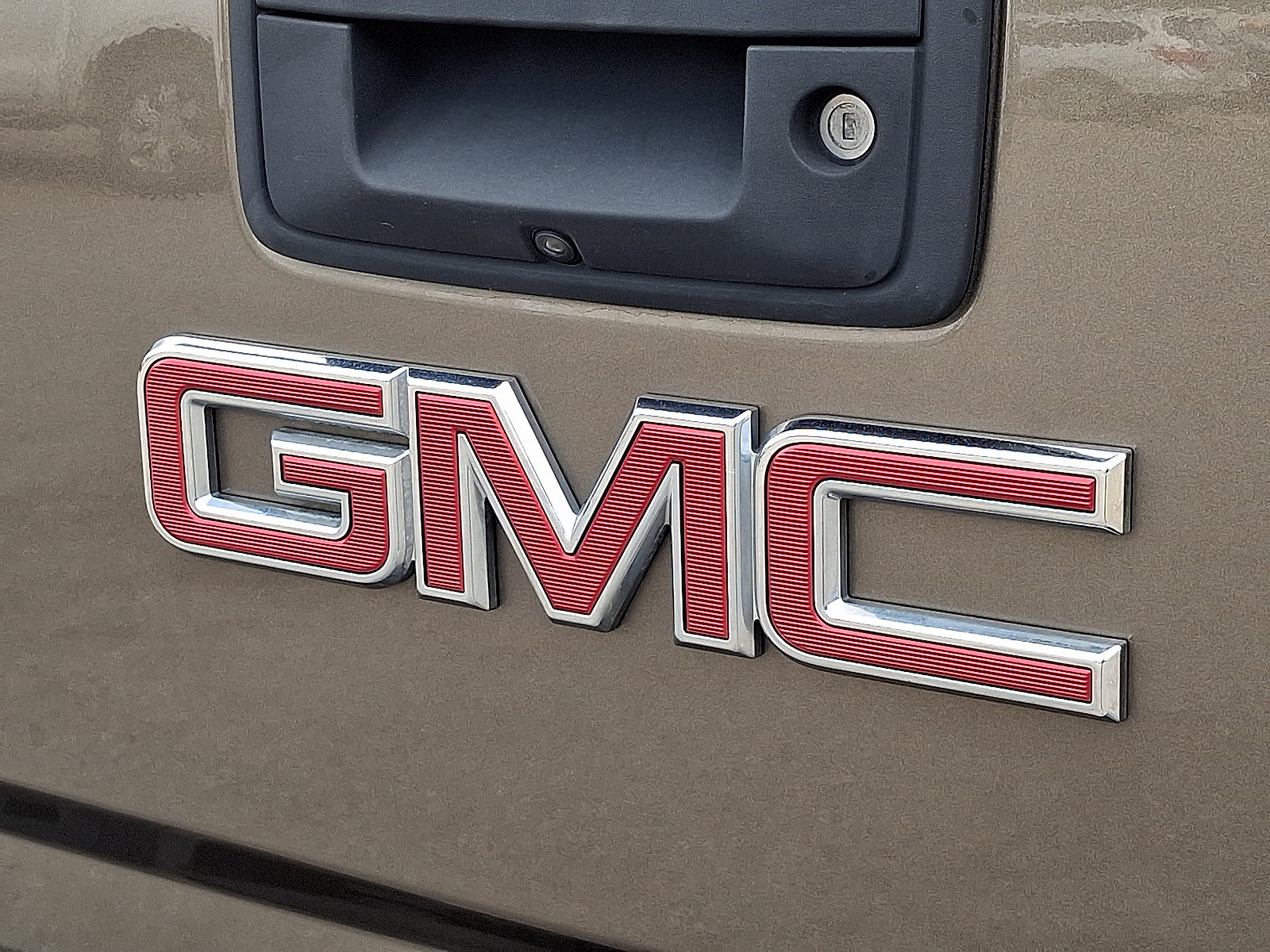 Used 2015 GMC Sierra 1500 SLT w/ SLT Crew Cab Value Package AWD/4WD image 29