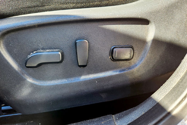 Used 2018 Nissan Rogue SV AWD/4WD image 21