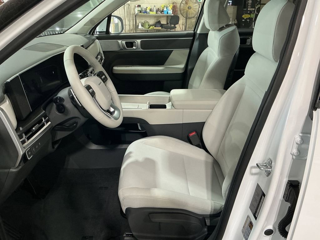 New 2026 Hyundai Santa Fe SE image 10