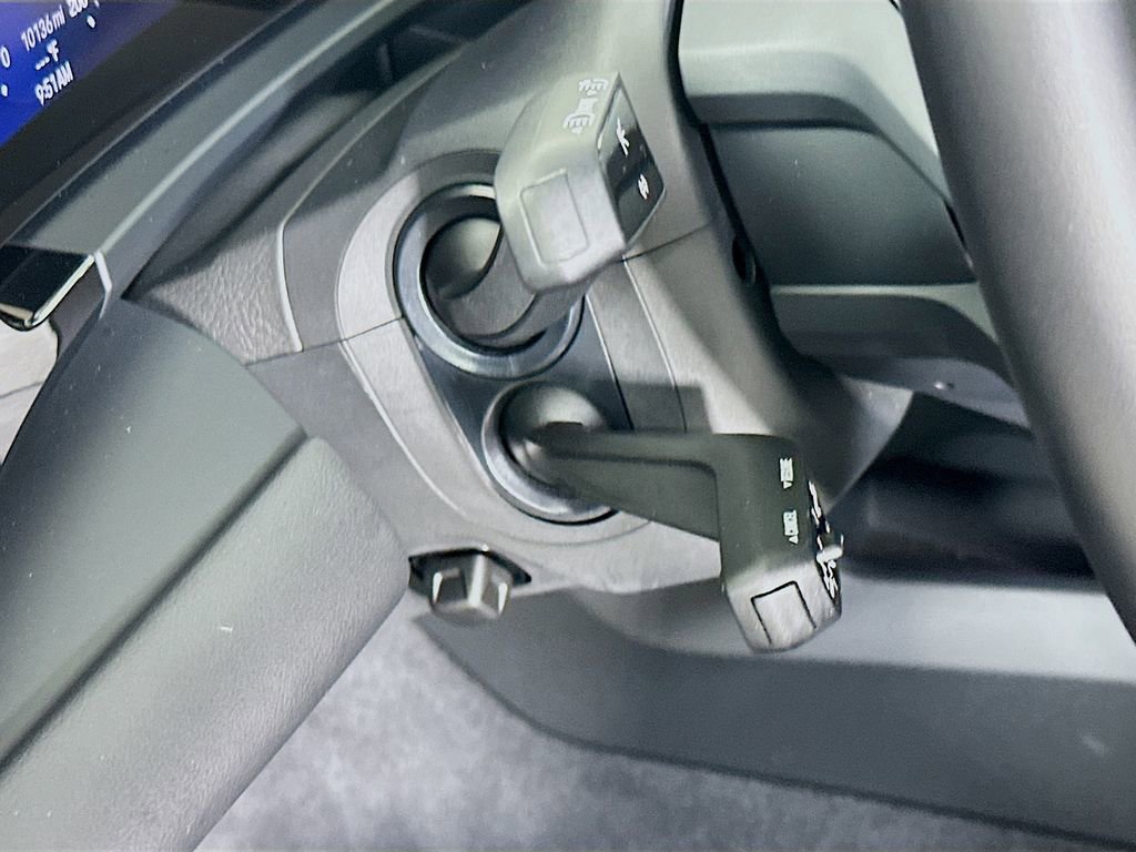 Certified 2024 Porsche Macan 4 Electric image 11