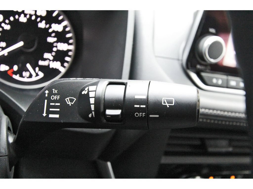 Used 2025 Nissan Rogue S FWD image 16
