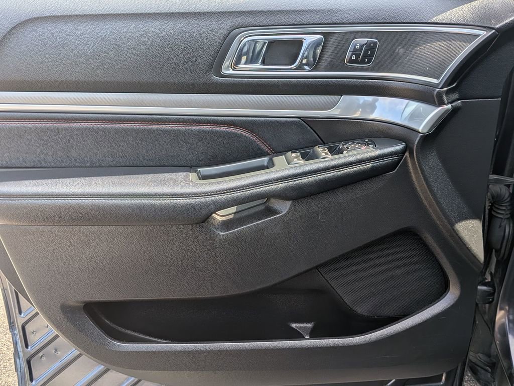 Used 2017 Ford Explorer Sport w/ Equipment Group 401A AWD/4WD image 16