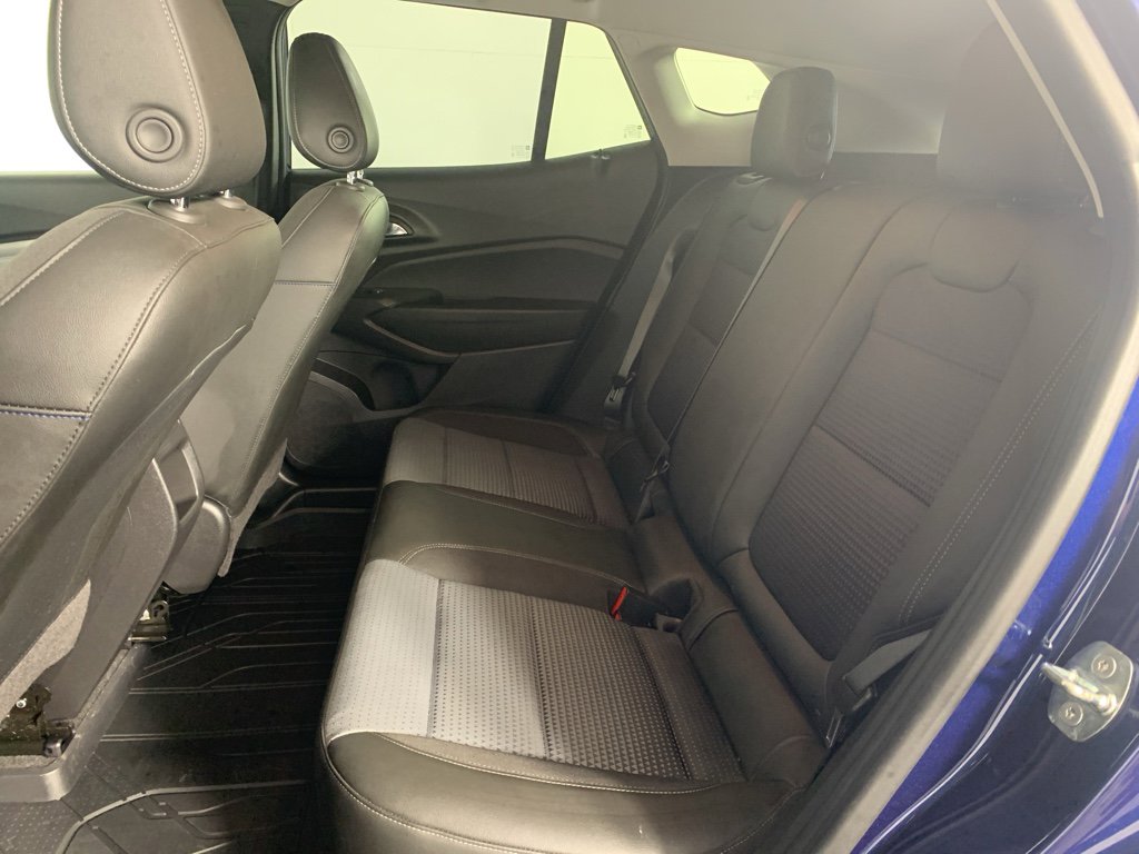 Used 2024 Chevrolet Trax LT w/ Sunroof Package image 33