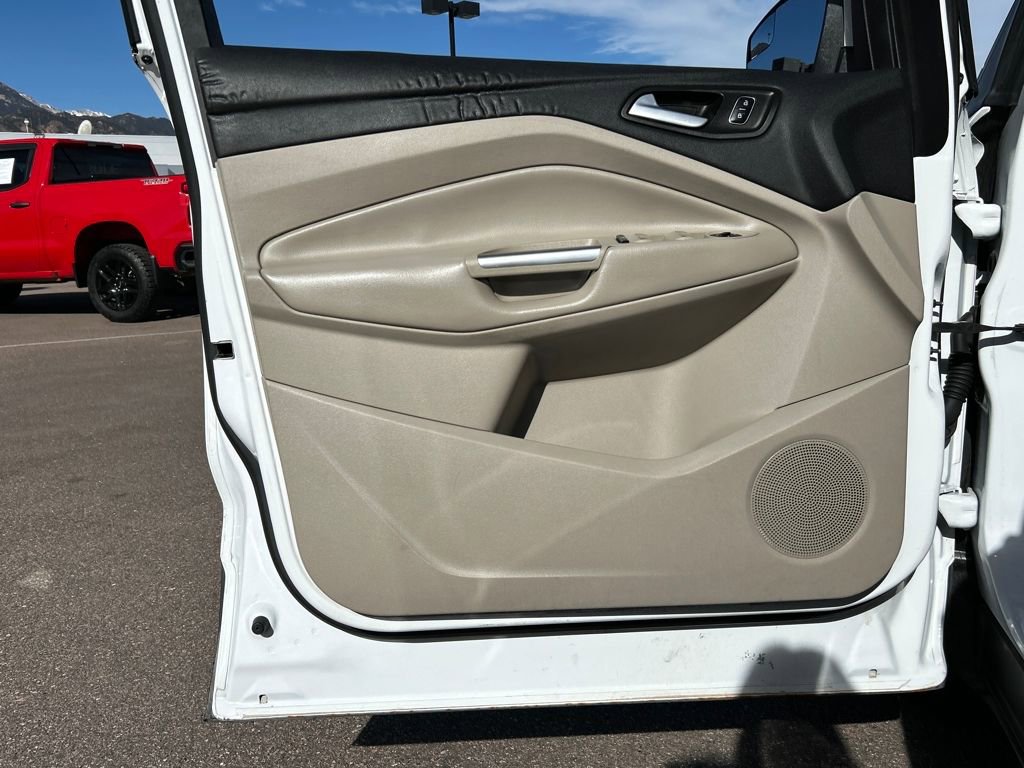 Used 2017 Ford Escape SE image 30