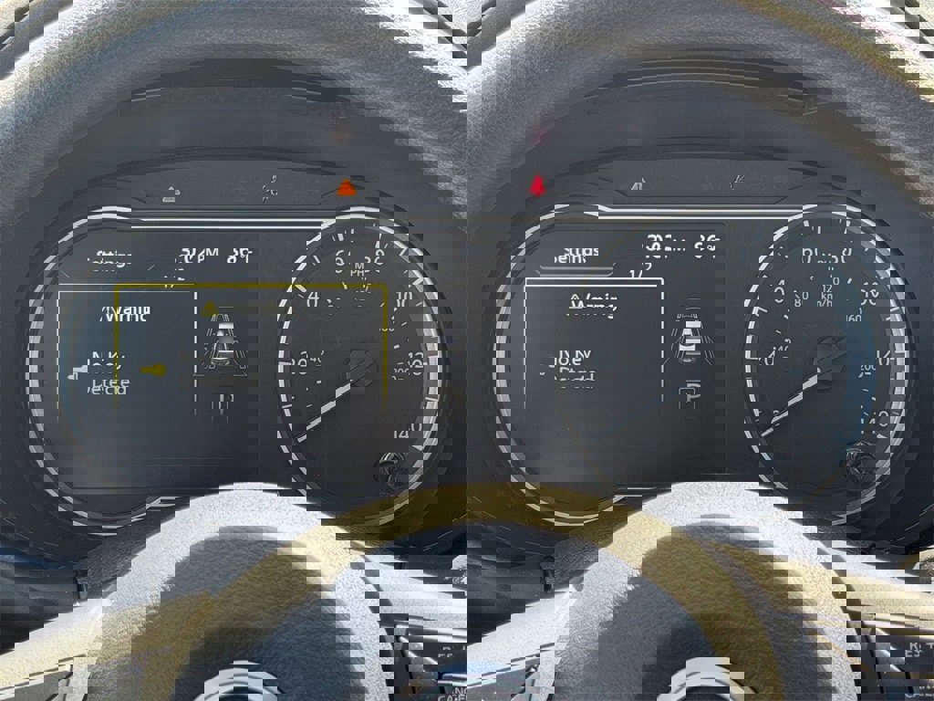 Used 2025 Nissan Versa SV image 15