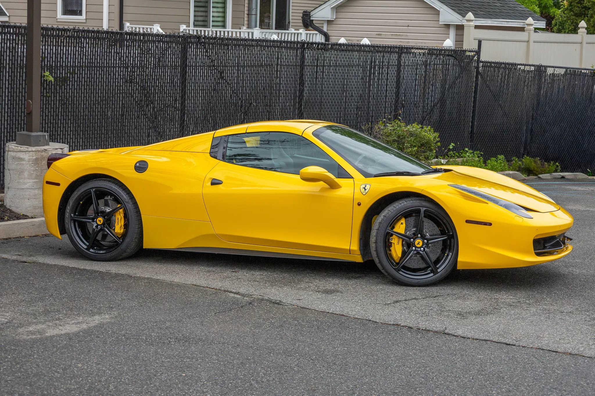 Used 2013 Ferrari 458 Spider RWD image 15
