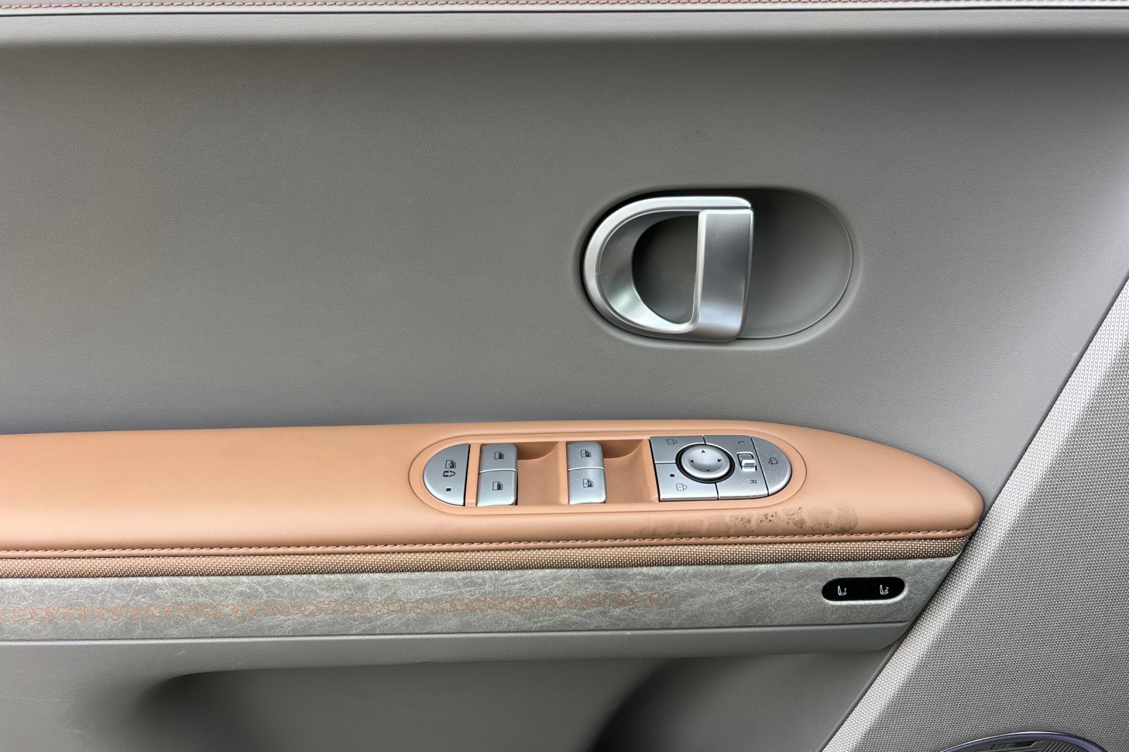 Used 2024 Hyundai Ioniq 5 Limited image 12