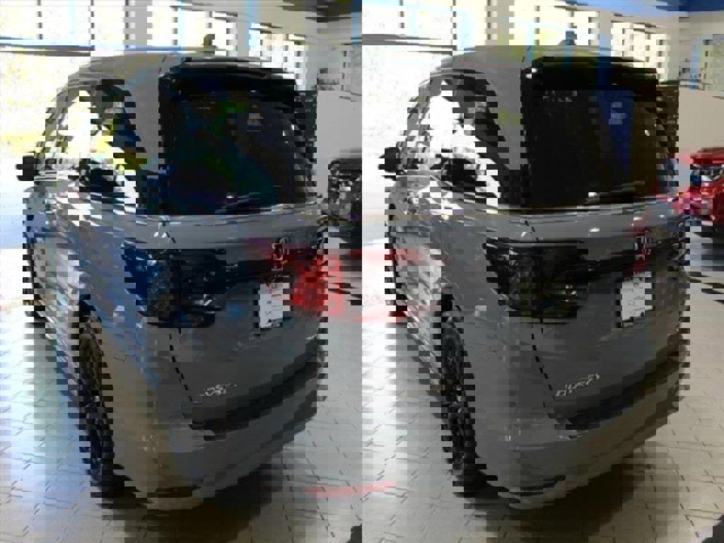 Certified 2023 Honda Odyssey Sport image 7