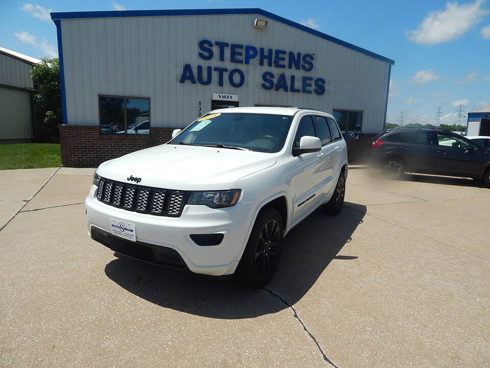 Used 2018 Jeep Grand Cherokee Altitude