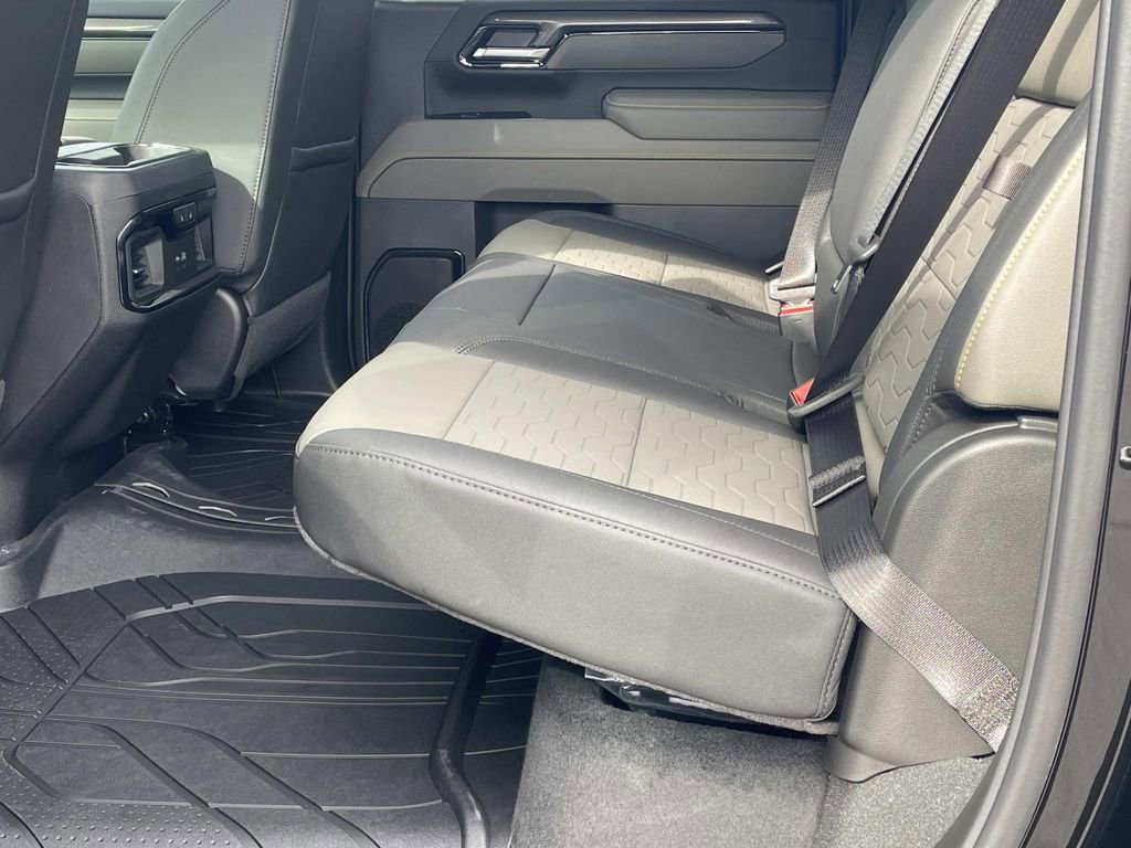 New 2026 Chevrolet Silverado 2500 ZR2 image 13