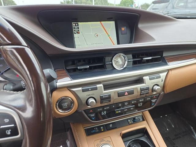 Used 2017 Lexus ES 350 w/ Navigation System Package FWD image 17
