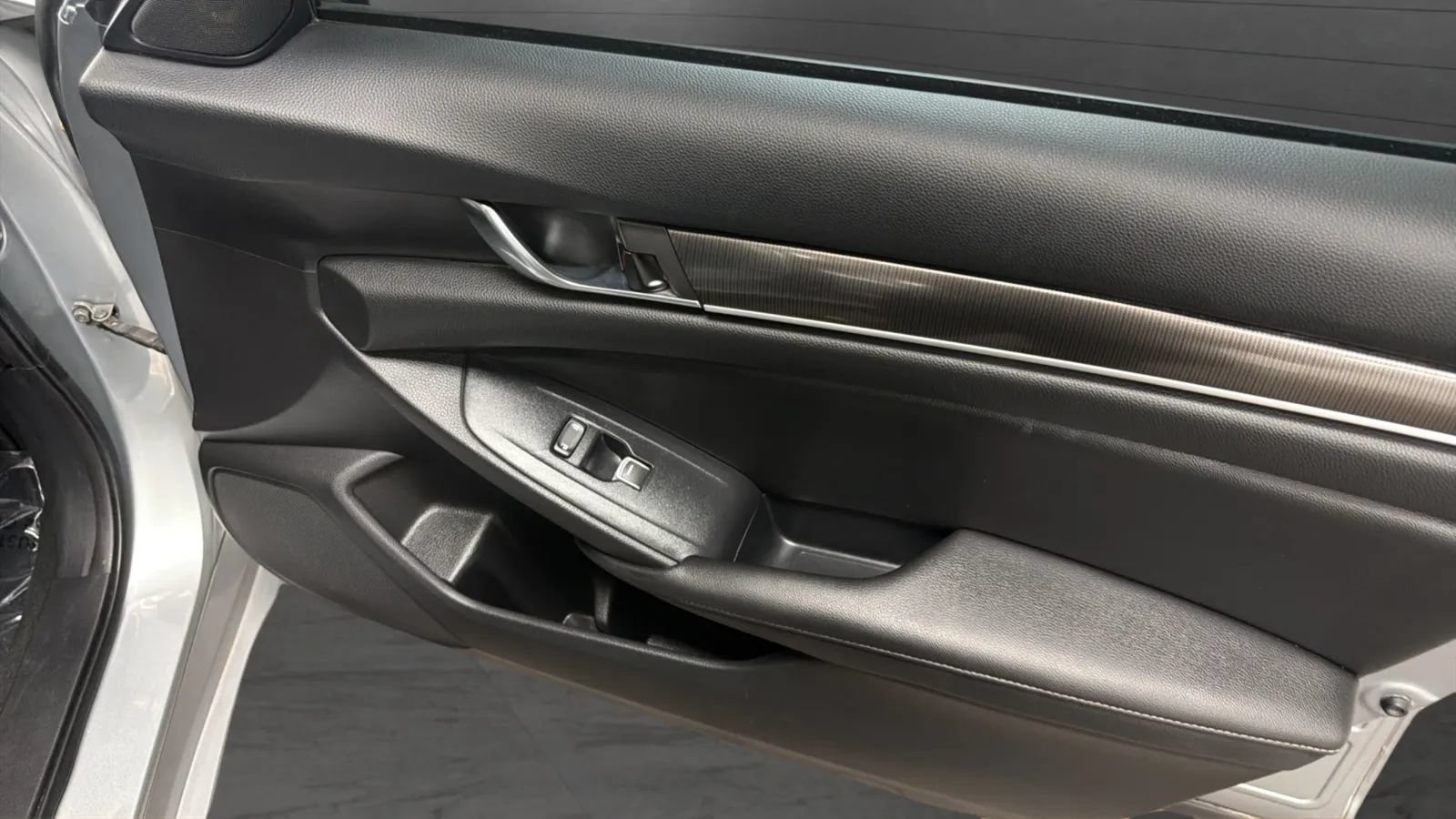 Used 2019 Honda Accord Sport image 18