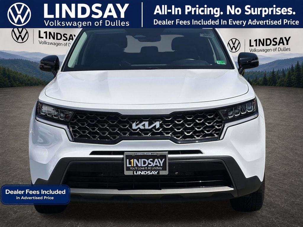 Used 2023 Kia Sorento S w/ Panoramic Sunroof Package AWD/4WD image 3