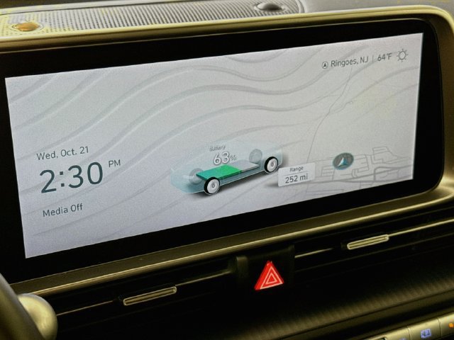 Certified 2024 Hyundai Ioniq 6 SE RWD image 17