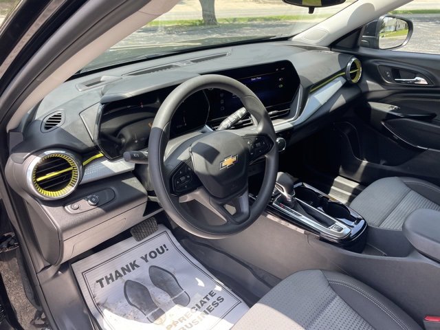 Used 2024 Chevrolet Trax LT image 12