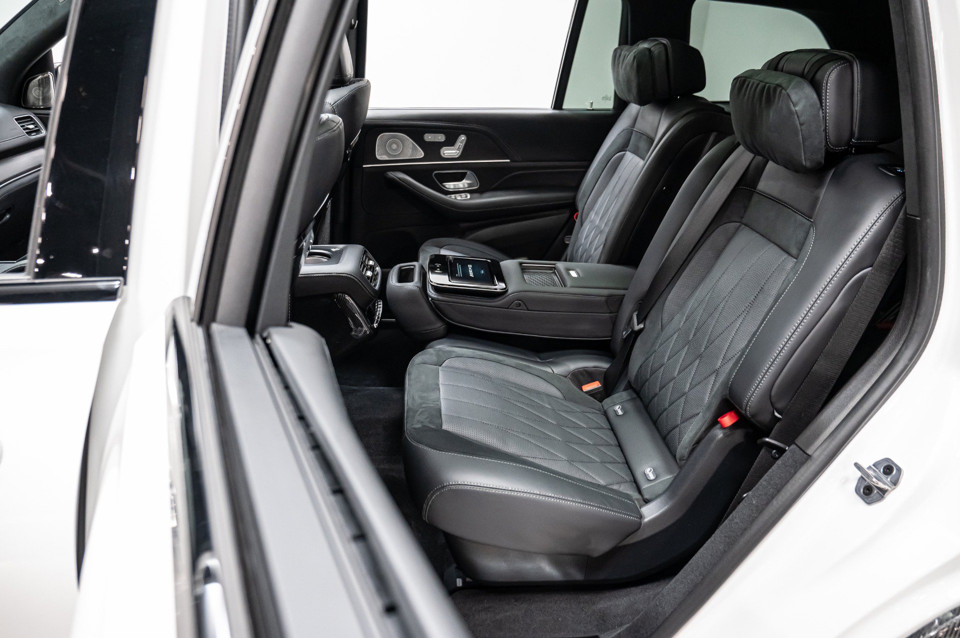 Used 2023 Mercedes-Benz GLS 63 AMG 4MATIC image 44