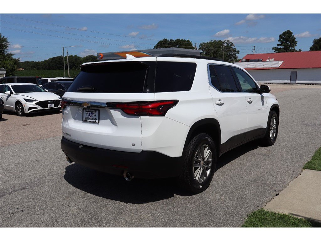 Used 2023 Chevrolet Traverse LT w/ LPO, Cargo Package AWD/4WD image 16