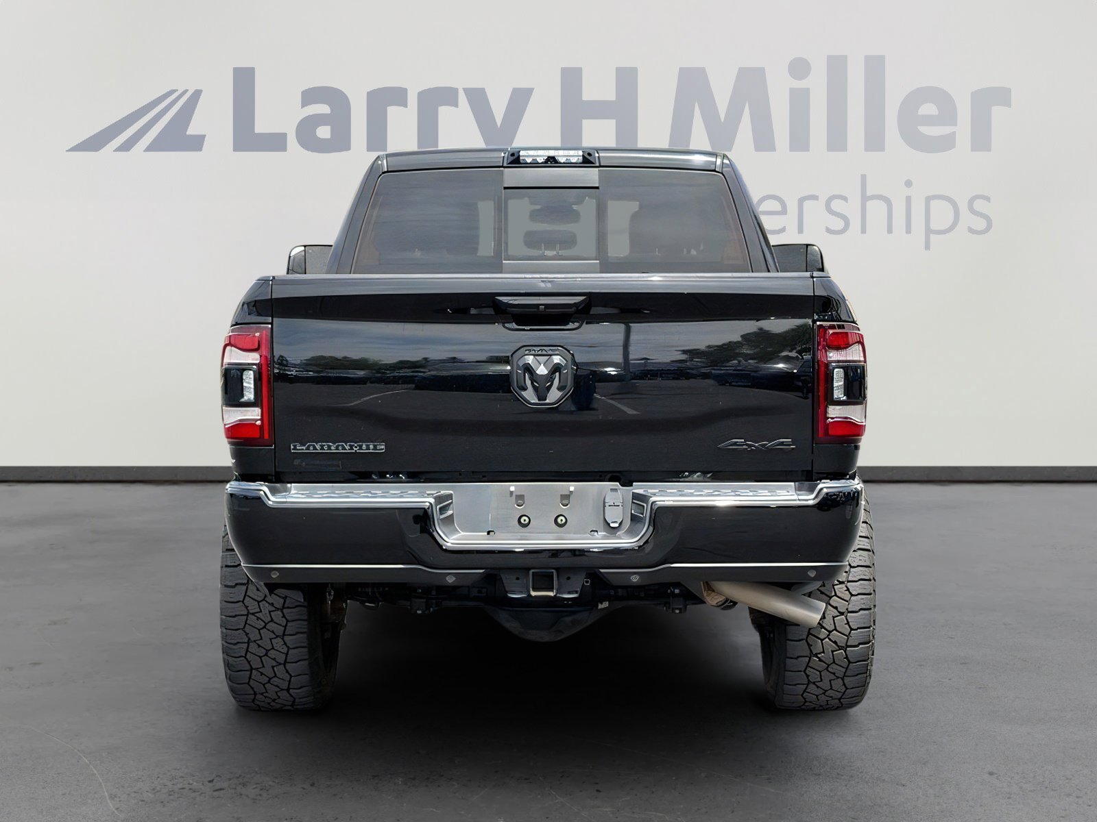 Used 2020 RAM 2500 Laramie w/ Night Edition AWD/4WD image 5