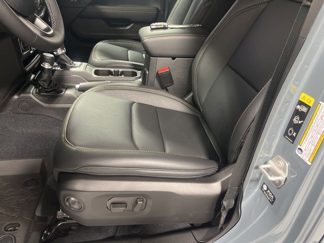 New 2025 Jeep Gladiator Sport image 7