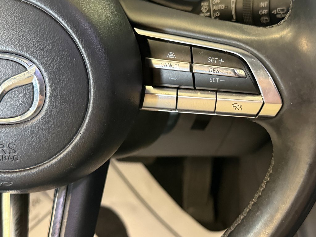 Used 2019 MAZDA MAZDA3 Hatchback image 11