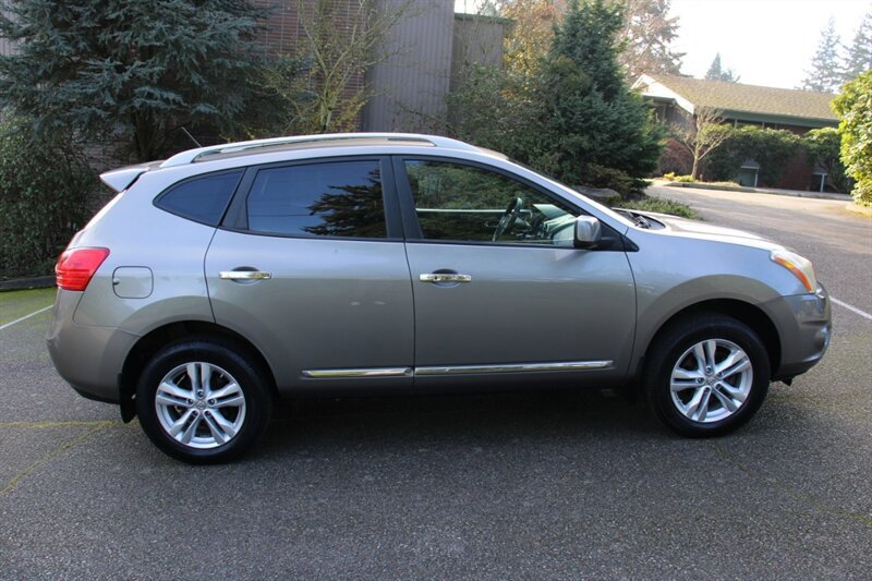 Used 2013 Nissan Rogue SV w/ Premium Pkg AWD/4WD image 13