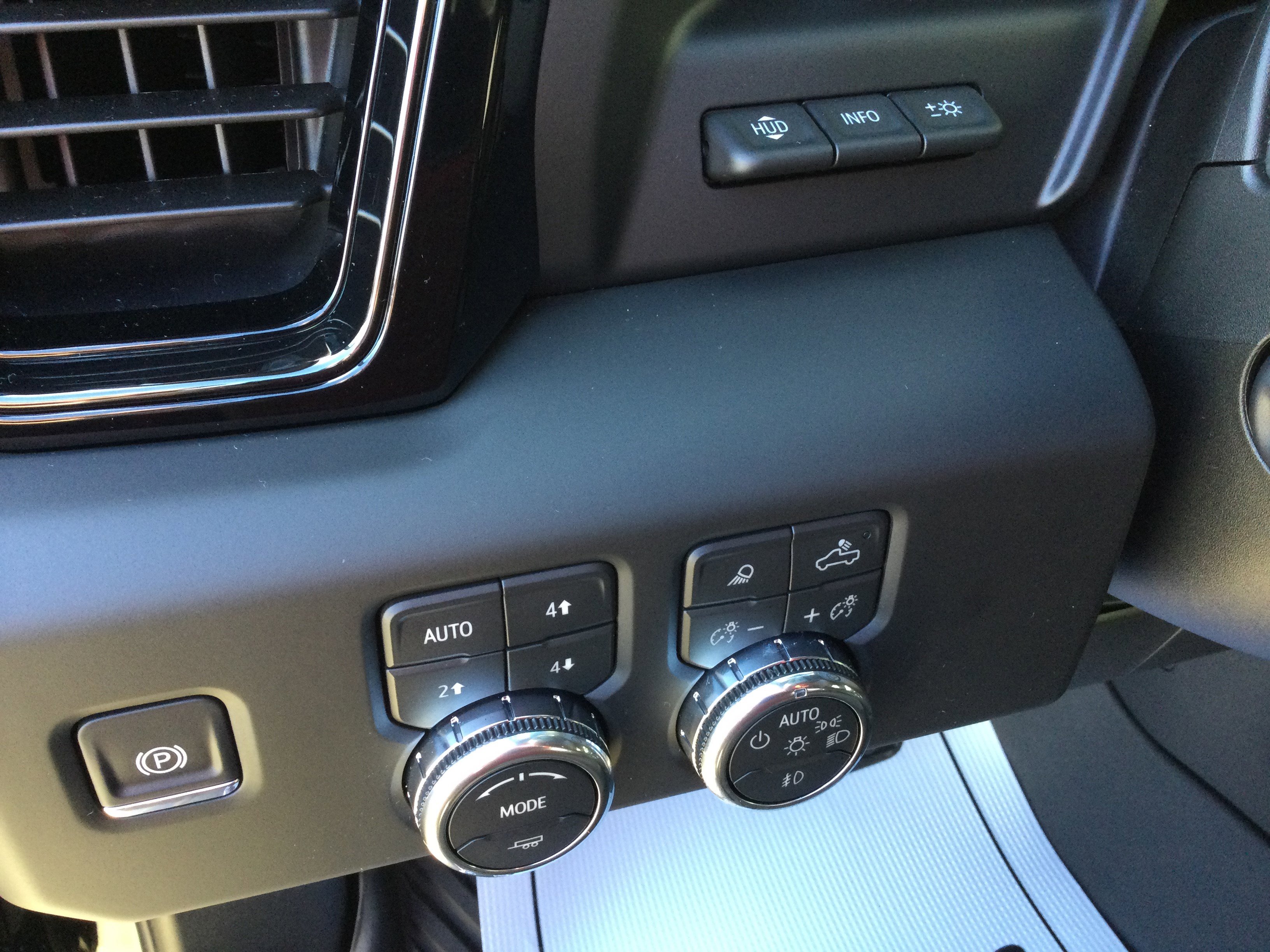 New 2026 GMC Sierra 1500 AT4 w/ AT4 Premium Package image 12