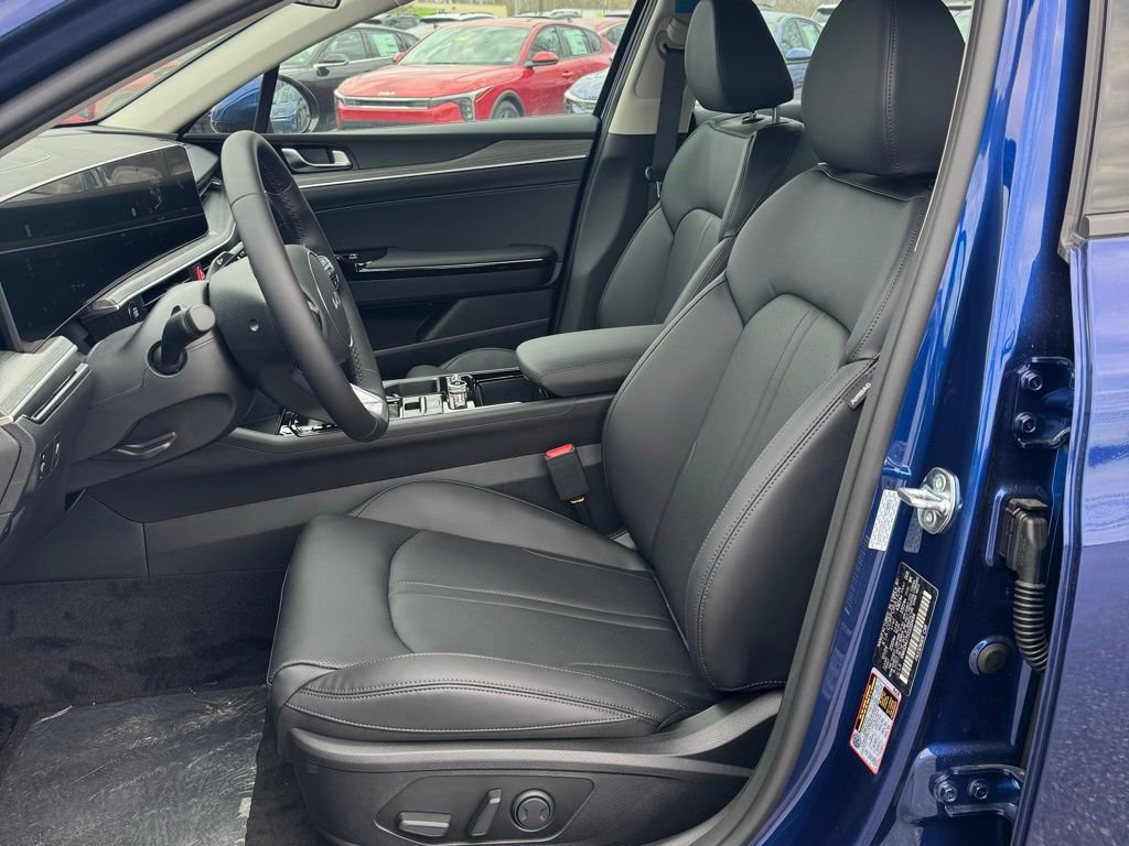 New 2025 Kia K5 EX image 10
