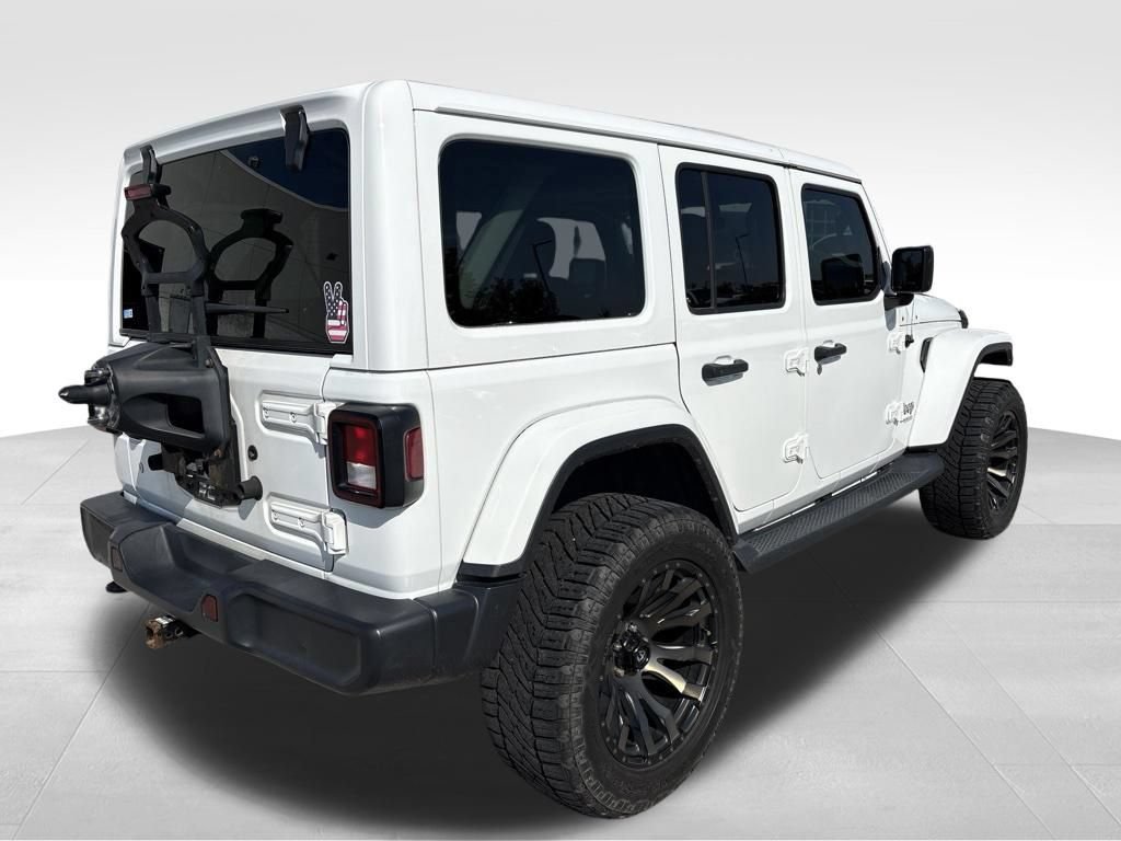 Used 2018 Jeep Wrangler Unlimited Sahara w/ Uconnect 4C Nav & Sound Group AWD/4WD image 4