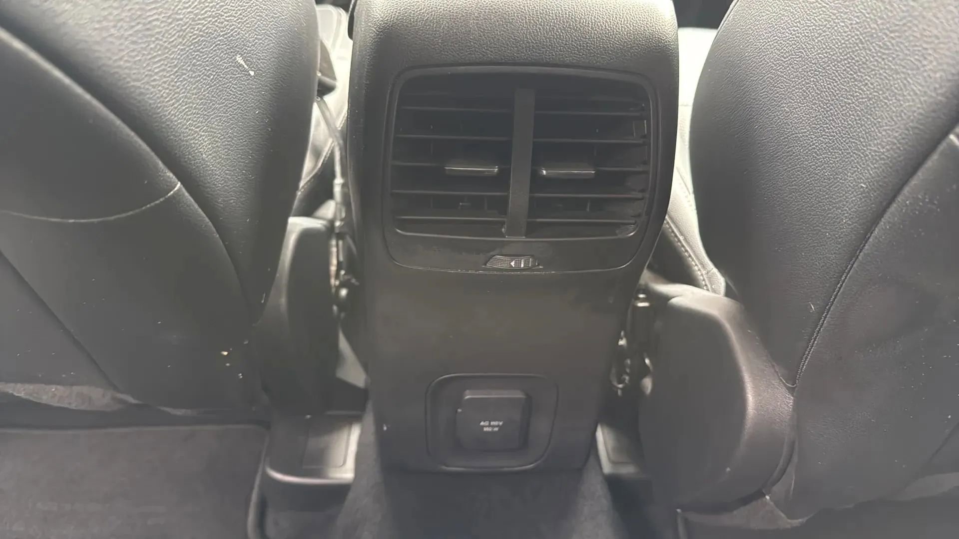 Used 2020 Ford Escape Titanium image 29