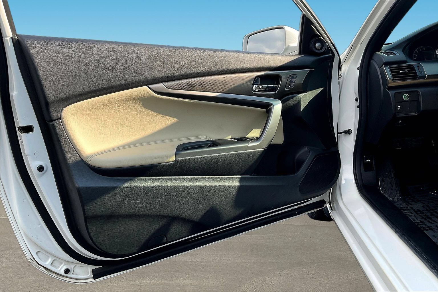 Used 2017 Honda Accord EX-L image 19