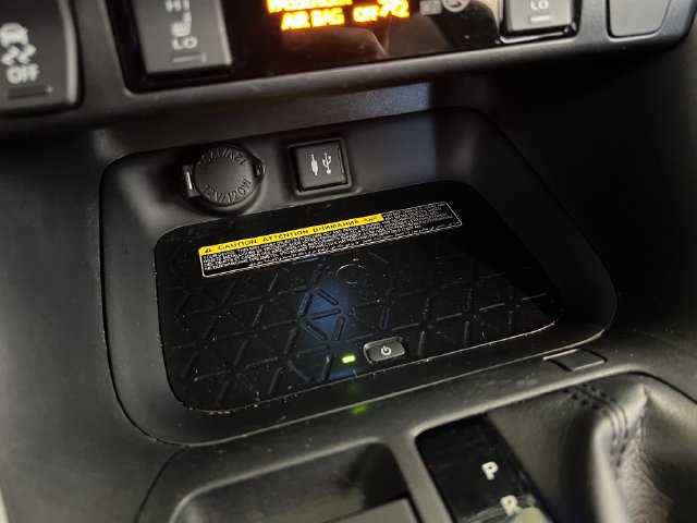 Used 2019 Toyota RAV4 XSE AWD/4WD image 23