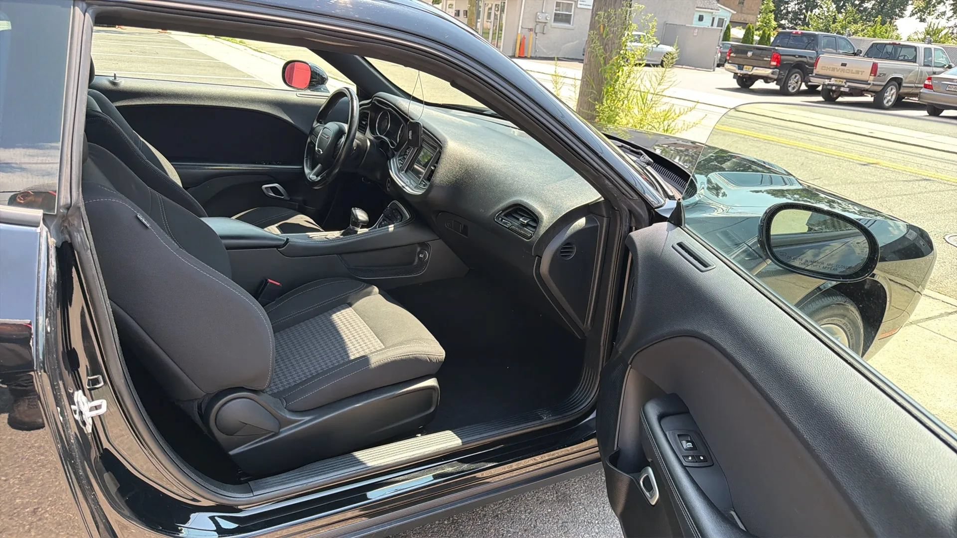 Used 2022 Dodge Challenger SXT RWD image 24