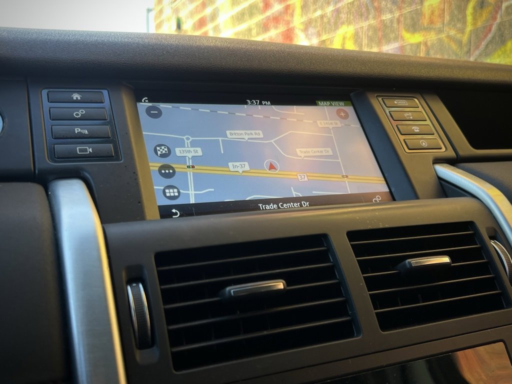 Used 2019 Land Rover Discovery Sport SE image 42