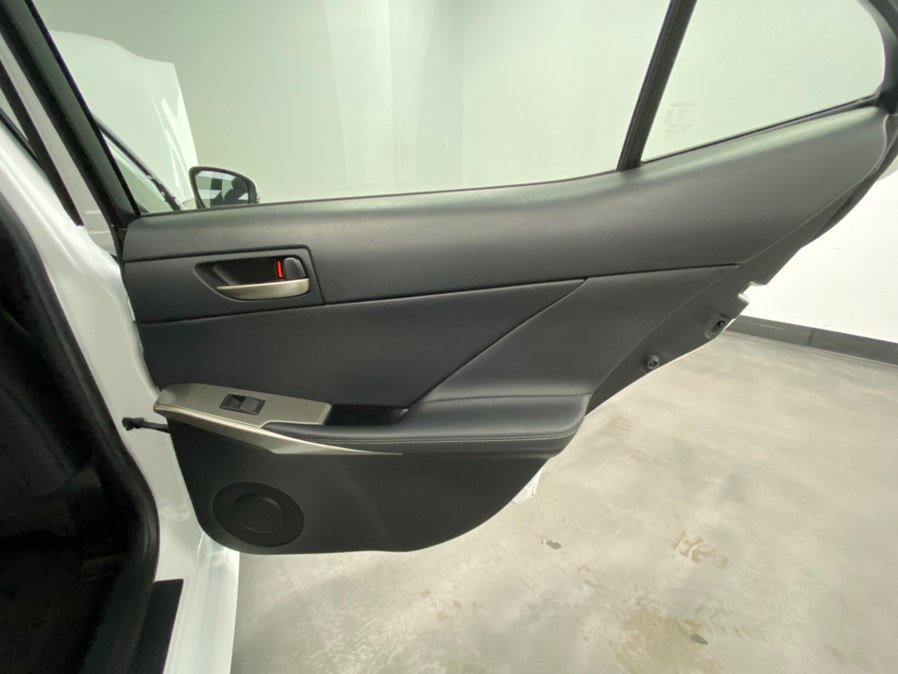 Used 2018 Lexus IS 300 AWD image 41