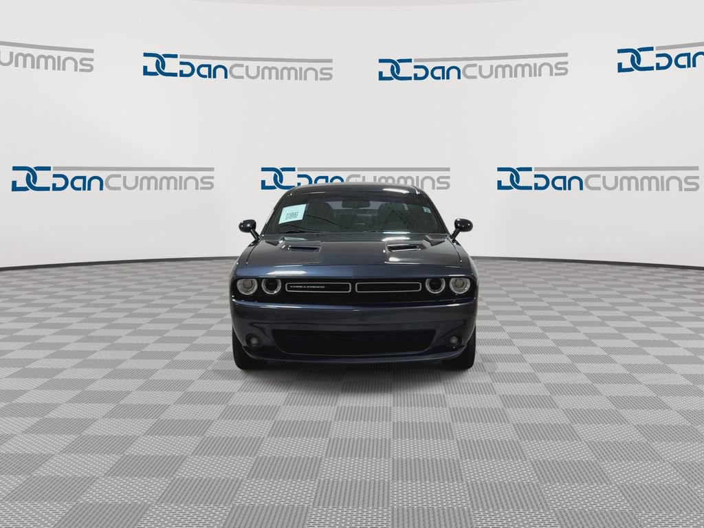 Used 2018 Dodge Challenger SXT Plus RWD image 4