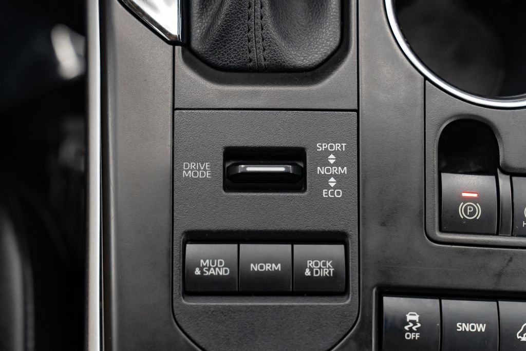 Used 2021 Toyota Highlander XLE image 20