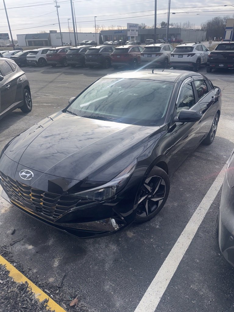 Used 2022 Hyundai Elantra Limited