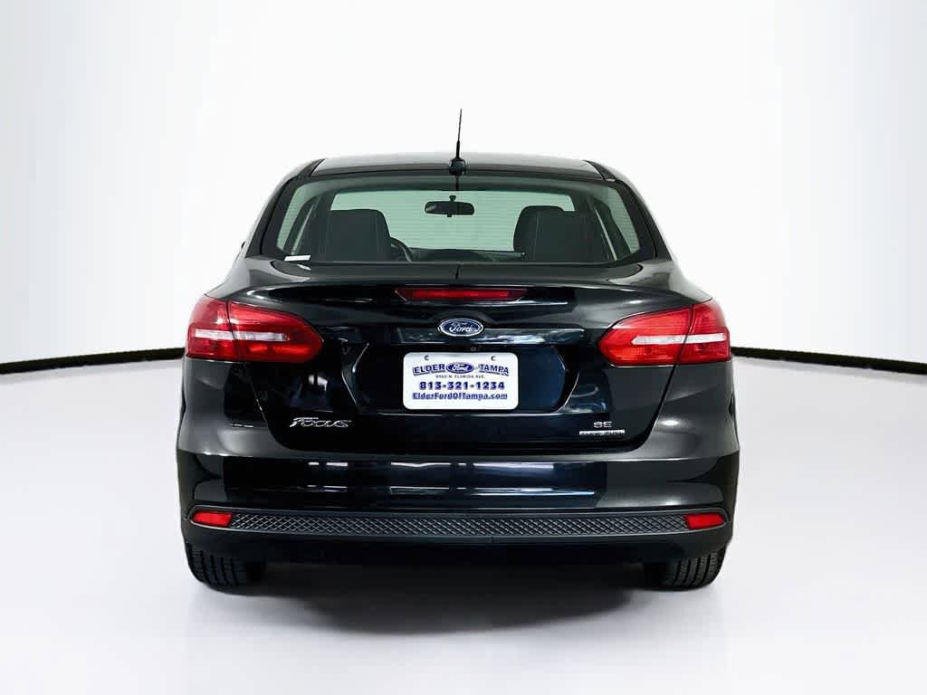Used 2015 Ford Focus SE FWD image 5