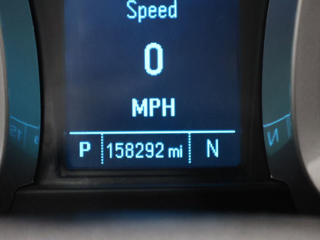 Used 2017 Chevrolet Equinox LT w/ Driver Confidence Package II image 36