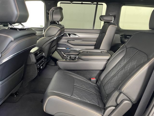 New 2026 Jeep Grand Wagoneer Summit AWD/4WD image 10