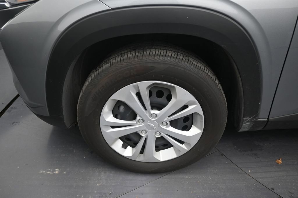 Used 2025 Chevrolet Trax LS FWD image 9