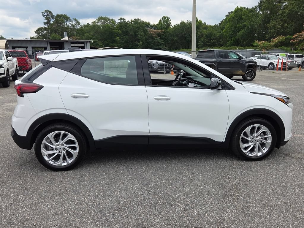 New 2027 Chevrolet Bolt LT w/ LPO, All-Weather Package FWD image 11