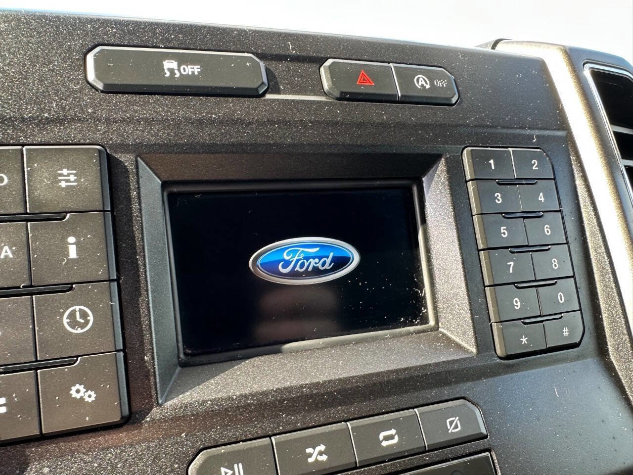 Used 2018 Ford F150 XLT w/ XTR Package image 31