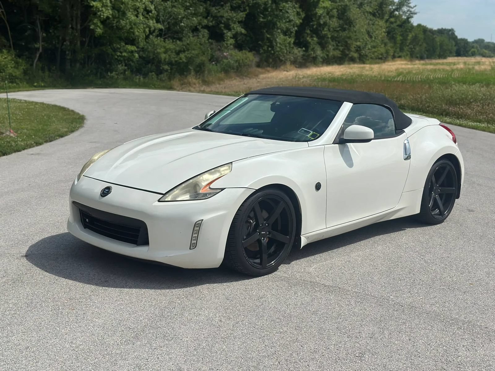 Used 2014 Nissan 370Z Touring RWD image 1