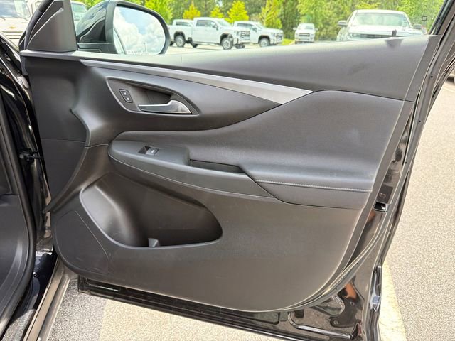 Used 2025 Buick Envista Preferred FWD image 14