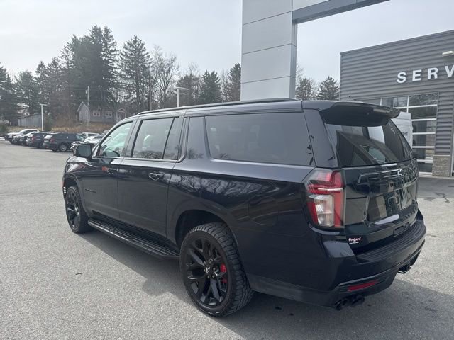 Used 2023 Chevrolet Suburban RST w/ Sport Performance Package image 6